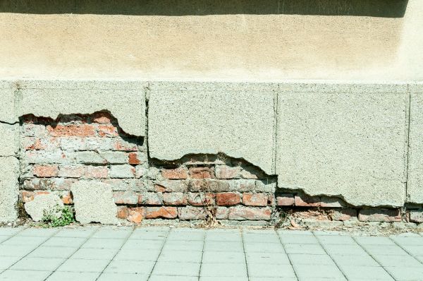 Cost of Foundation Damage Repair in West Des Moines